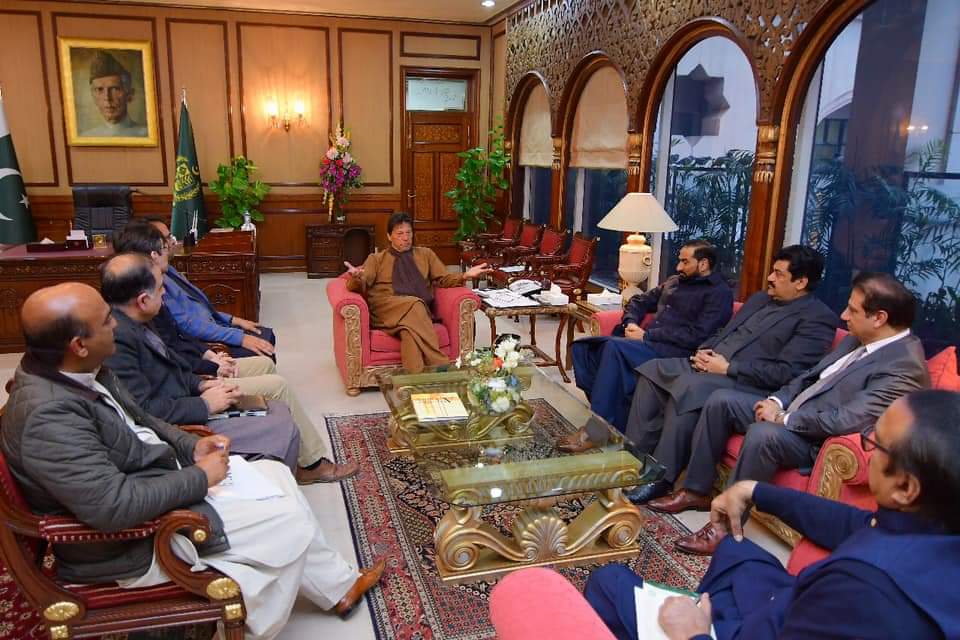 وزیراعظم عمران خان سے چیف ایگزیکٹو آفیسر 92 میڈیا گروپ میاں محمد رشید کی ملاقات