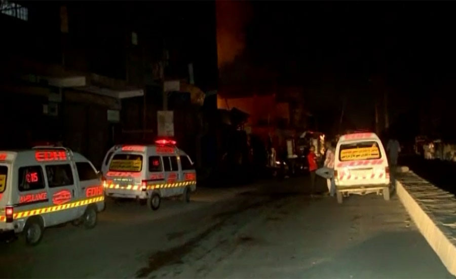 نیو کراچی ، گودھرا میں لکڑی کے گودام میں لگی آگ پر قابو پا لیا گیا