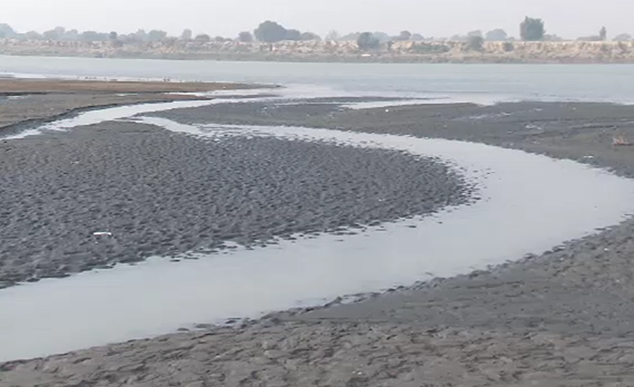 ضلعی انتظامیہ اور محکمہ آبپاشی کی غفلت سے دریائے سندھ گندہ نالہ بن گیا