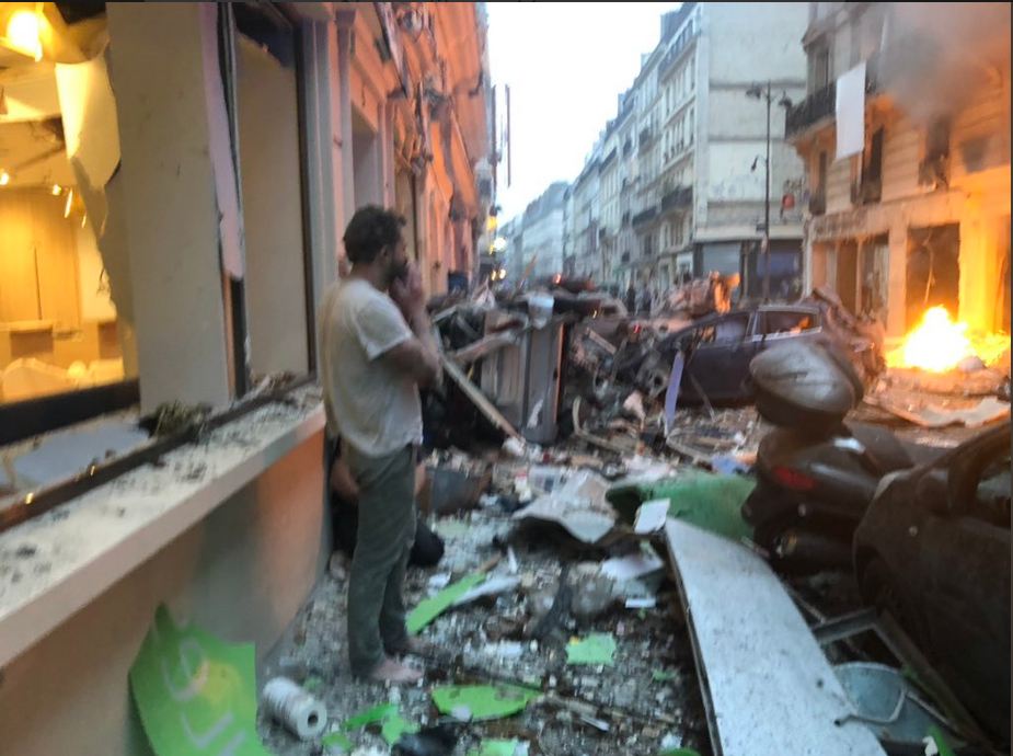 فرانس کے دارلحکومت میں زوردار دھماکا ، متعدد افراد شدید زخمی