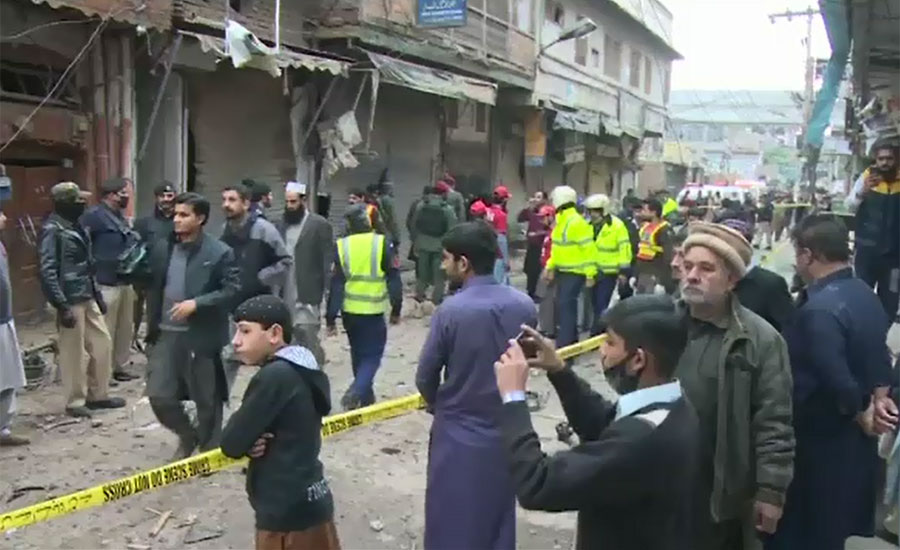 پشاور ، صدر کے علاقے میں گاڑی میں دھماکے سے دو خواتین سمیت 6افراد زخمی