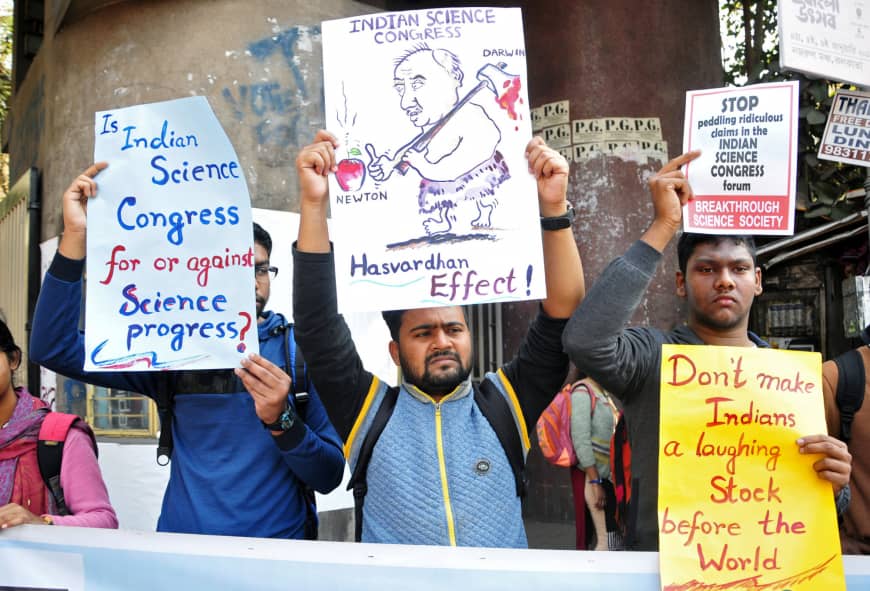 نیوٹن،آئن سٹائن غلط،بھارتی سائنسدانوں کی ہندوتھیوری تھوپنے کی کوشش