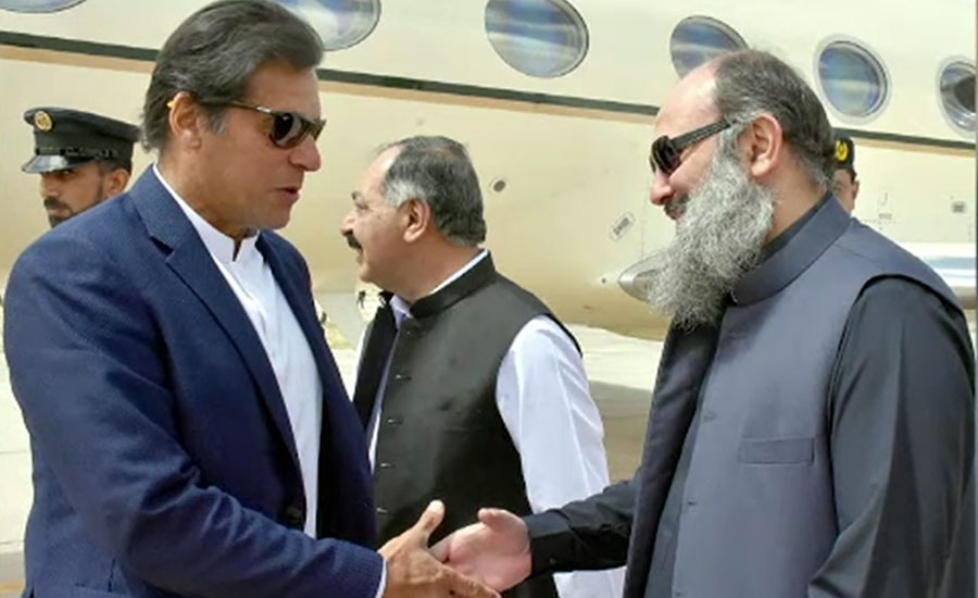 وزیراعظم عمران خان کی گورنر اور وزیراعلیٰ بلوچستان کے ہمراہ کوئٹہ چھاؤنی آمد