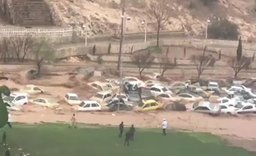 ایران کے مختلف صوبوں میں بارشوں کے بعد سیلاب ، 18افراد جاں بحق