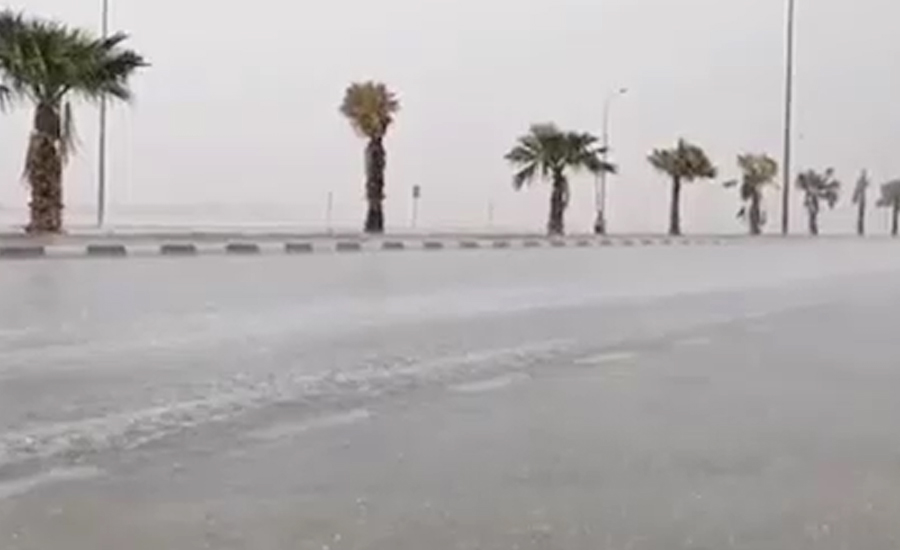 سعودی عرب کے مختلف شہروں میں بارش، نشیبی علاقے زیر آب