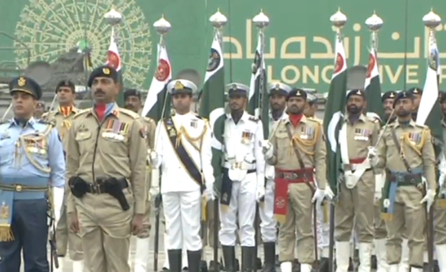 یوم پاکستان پر تینوں مسلح افواج کی شکر پڑیاں گراؤنڈ میں مشترکہ پریڈ ‏