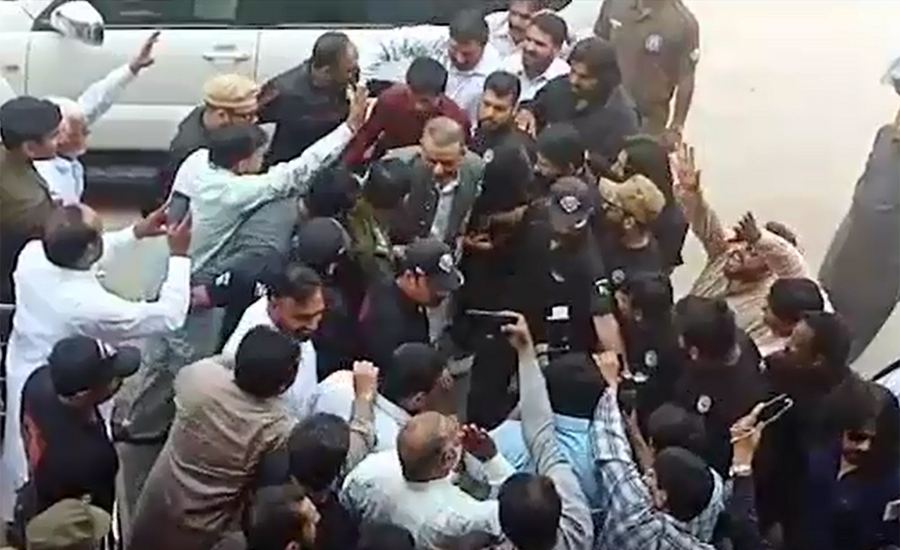 تحریک انصاف کے رہنما عبدالعلیم خان کے جوڈیشل ریمانڈ میں بیس اپریل تک توسیع