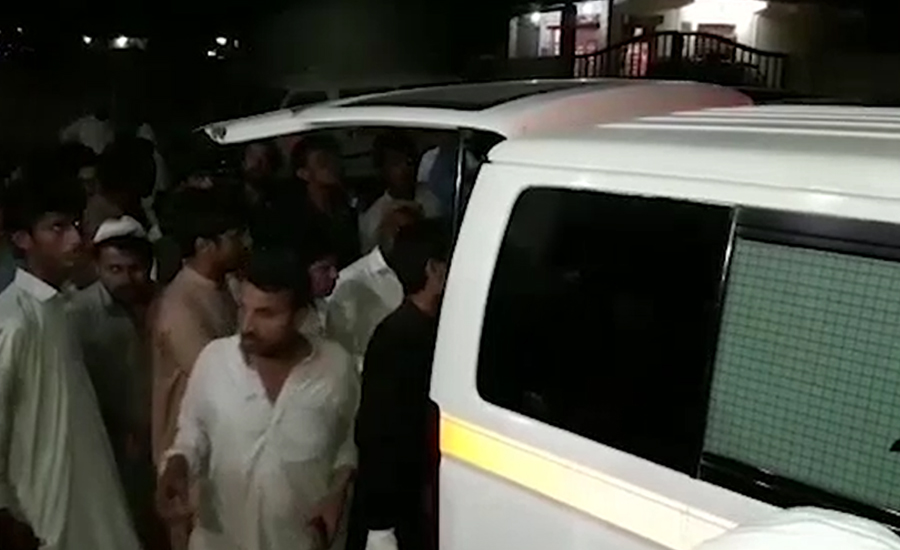 ڈیرہ مراد جمالی میں بم دھماکہ ، دو سی ٹی ڈی اہلکاروں سمیت 10 افراد زخمی ‏