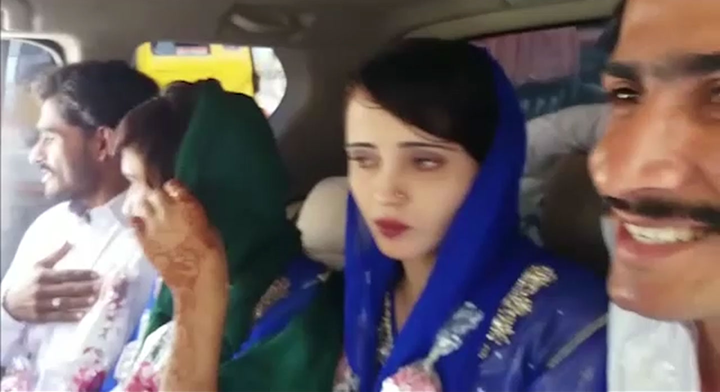 پسند کی شادی کرنے والی دو نومسلم بہنیں اپنے آبائی شہر ڈہرکی پہنچ گئیں