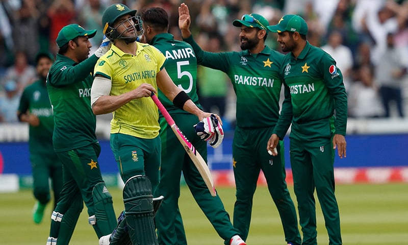 جنوبی افریقہ سے فتح ، پاکستان پھر اگلے مرحلے کی دوڑ میں شامل ہوگیا