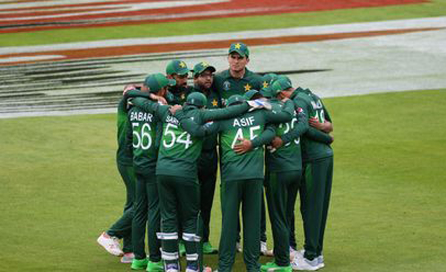 پاکستانی ٹیم  کل جنوبی افریقہ کیخلاف میدان میں اترے گی