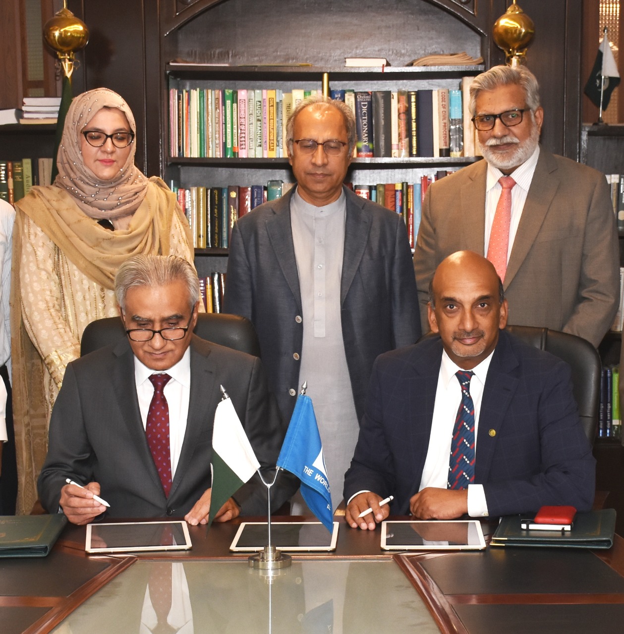 پاکستان اور عالمی بینک نے 91 کروڑ 80 لاکھ ڈالر قرض کے معاہدے پر دستخط کر دیئے