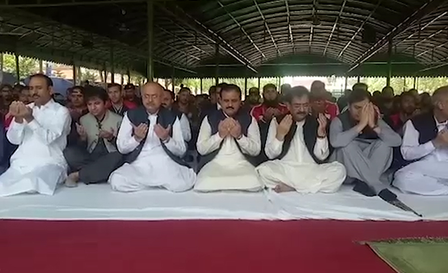 وزیراعلیٰ پنجاب نے نماز عید پولیس لائنز میں ادا کی