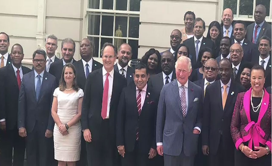 شاہ محمود قریشی کی وزیر خارجہ کرسٹینا فری لینڈ سے ملاقات ، باہمی دلچسپی کے امور پر تبادلہ خیال