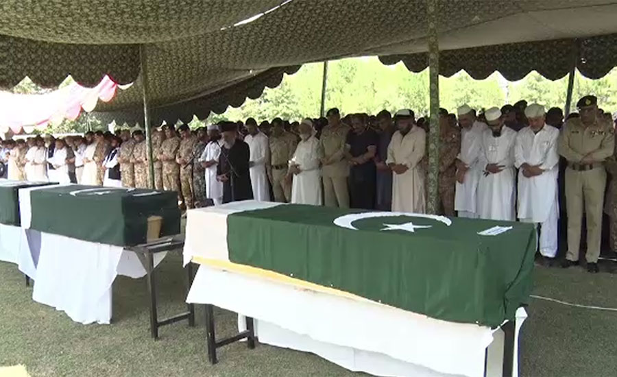راولپنڈی طیارہ حادثے کے شہدا کی نماز جنازہ چکلالہ گیریژن میں ادا کر دی گئی