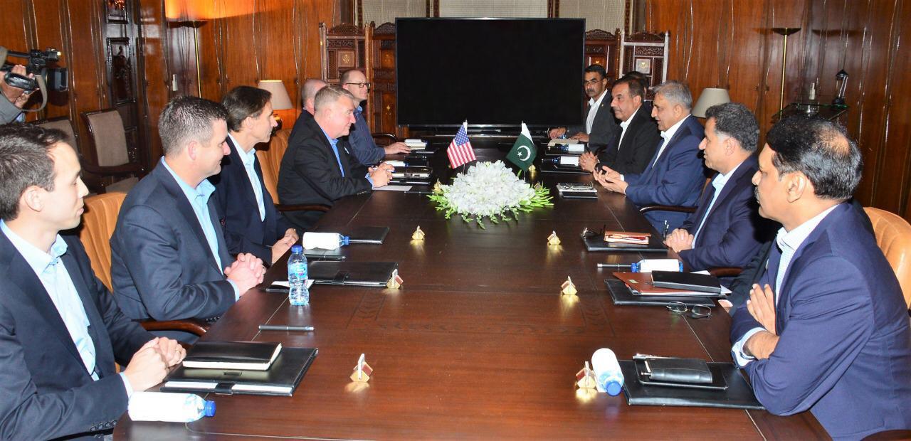 آرمی چیف سے امریکی سینٹ کام کمانڈر کی ملاقات،افغانستان ، کشمیر کی صورتحال پر گفتگو