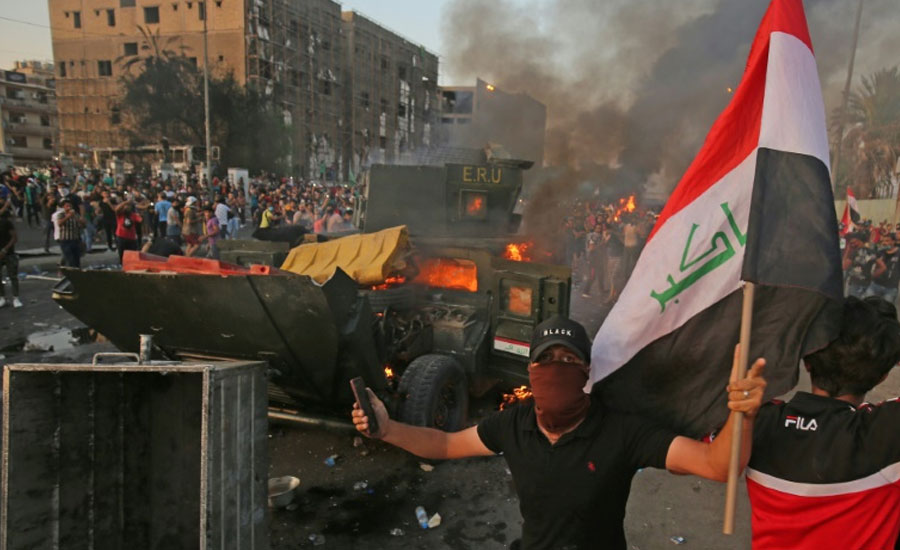 عراقی حکومت کیخلاف احتجاج جاری، پولیس کیساتھ جھڑپوں میں ہلاکتیں 44 ہوگئیں