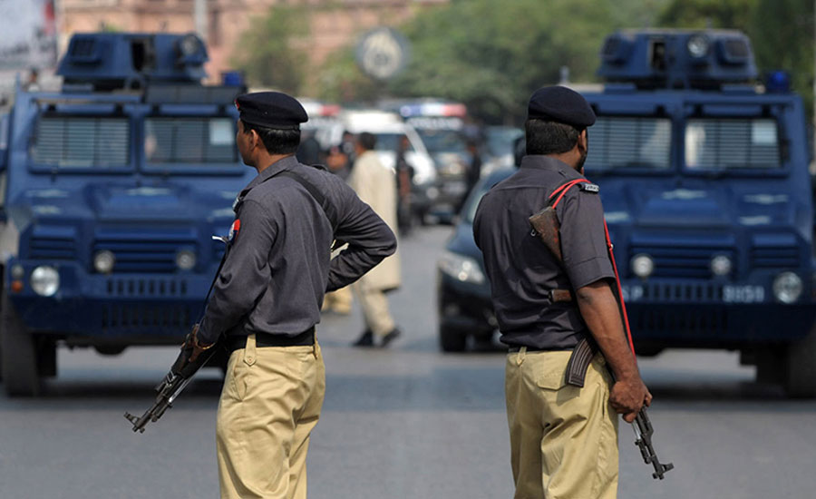 کراچی، ہلاکت کیس میں گرفتار 3 پولیس اہلکاروں کا جسمانی ریمانڈ