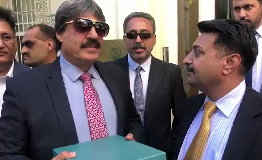 ناصر بٹ کی پاکستانی ہائی کمیشن لندن کیخلاف درخواست کا فیصلہ  جاری