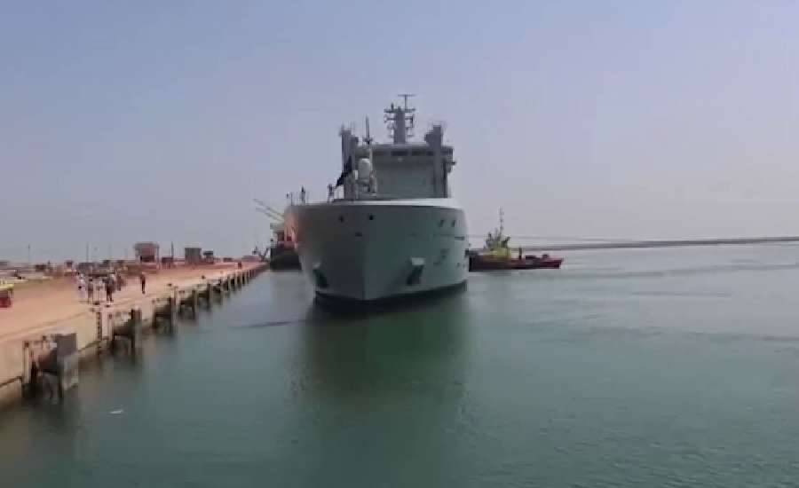پاک بحریہ کے دو جہازوں کا گھانا بندرگاہ تاکورادی کا دورہ
