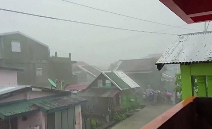 کاموری طوفان فلپائن کے ساحل سے ٹکرا گیا