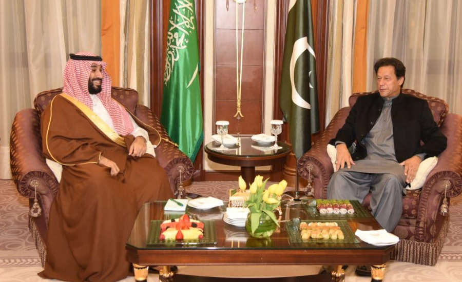 وزیر اعظم عمران خان کی سعودی ولی عہد سے ملاقات، دوطرفہ تعلقات پر گفتگو