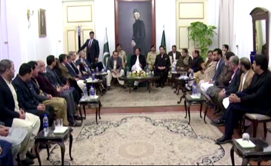 وزیراعظم عمران خان کا دورہ کراچی، اہم ملاقاتوں سمیت مصروف دن گزارا
