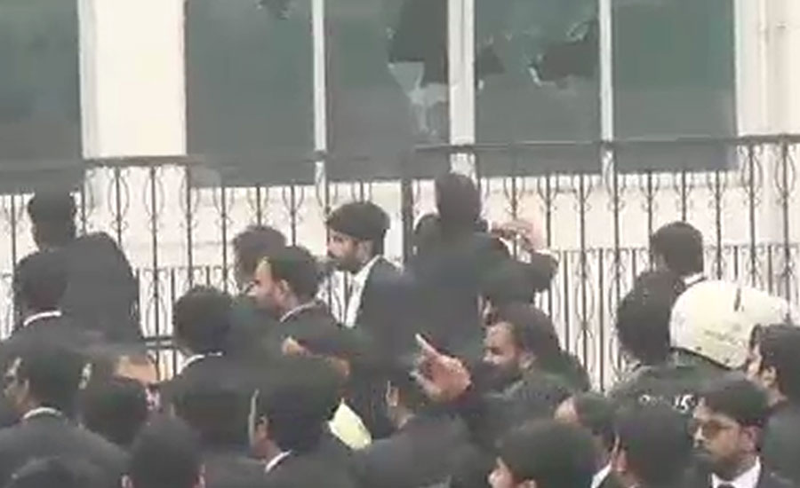 وکلا کا ساتھیوں کی گرفتاریوں کیخلاف آج پنجاب بھر میں ہڑتال کا اعلان