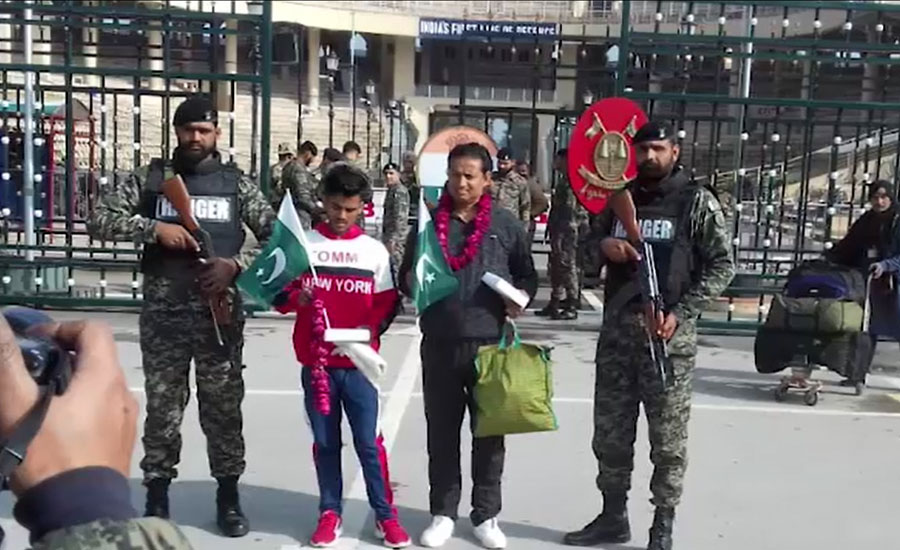 بھارت نے غلطی سے سرحد پار کرنے والے 2 پاکستانی شہری رہا کردئیے