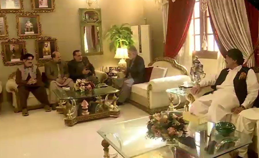 گورنر سندھ کی پیرپگارا سے ملاقات، شکایات کے انبار لگا دیئے