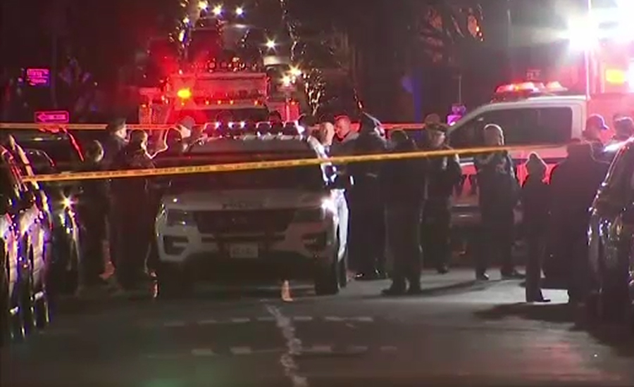 نیو یارک میں مسلح شخص کی پولیس اسٹیشن میں فائرنگ ،اہلکار زخمی