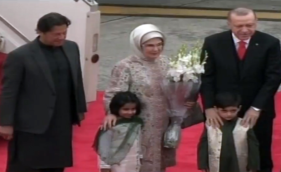 ترک صدر طیب اردوان دو روزہ دورے پر پاکستان پہنچ گئے