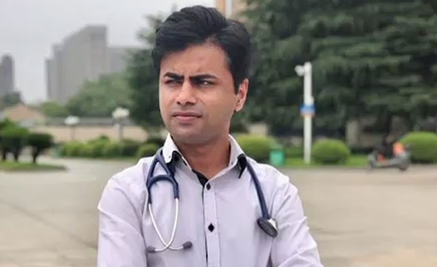 پاکستانی ڈاکٹر عثمان جنجوعہ کا کرونا وائرس کے خلاف بھرپور ساتھ دینے کا اعلان