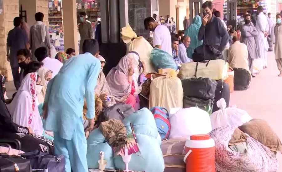 کراچی، کینٹ اسٹیشن پر مسافروں کا ہجوم، کورونا سے بچائو کے ناقص انتظامات