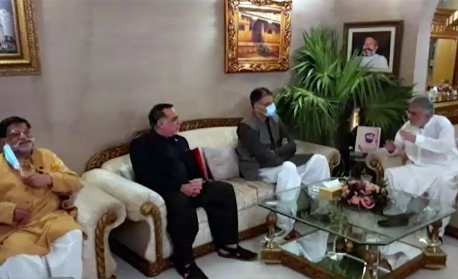 گورنر سندھ ، اسد عمر اور میاں محمد سومروکی پیر پگارا سے ملاقات