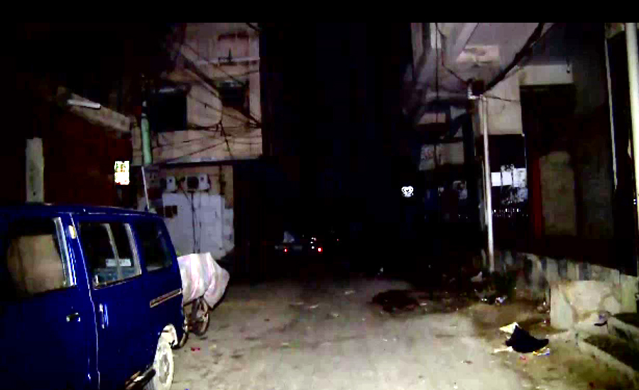 کراچی میں گزشتہ روز بارش کے بعد سے اب تک کئی علاقوں میں بجلی بند