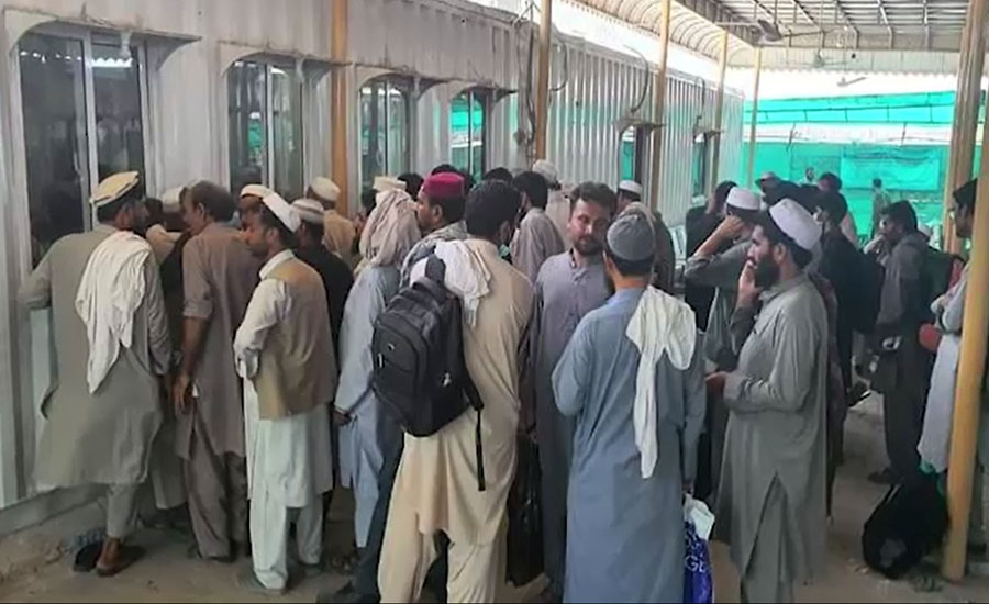افغانستان میں پھنسے 843 پاکستانی طورخم کے راستے پاکستان پہنچ گئے