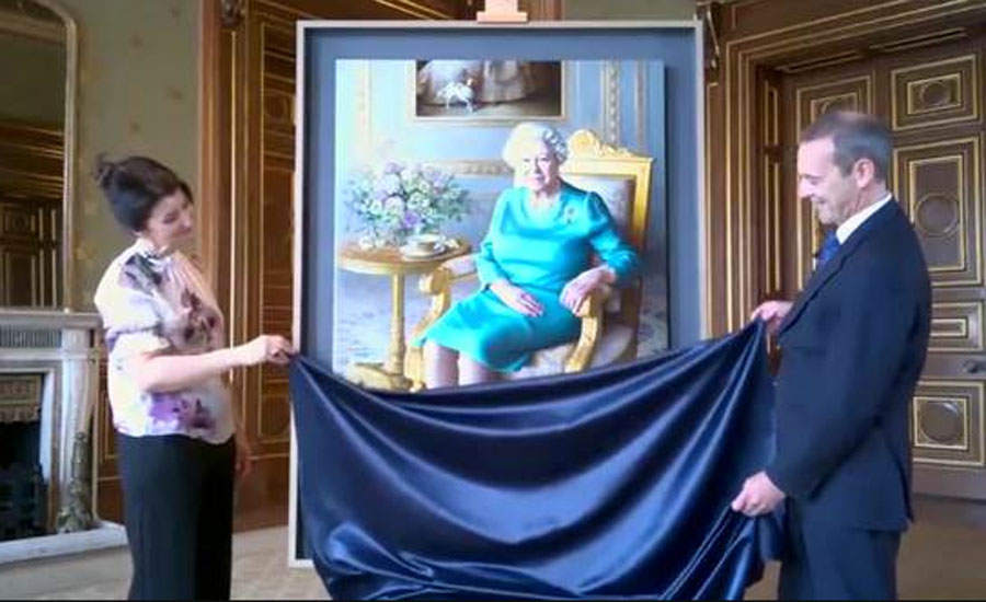 برطانوی دفتر خارجہ نے ملکہ الزبتھ کی نئی تصویر کی نقاب کشائی کردی