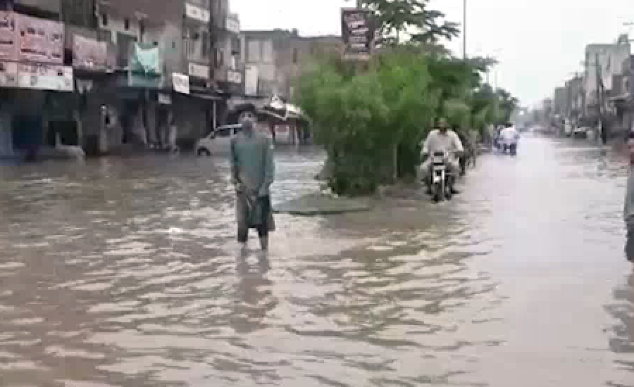 موسلا دھار بارش سے فیصل آباد اور ملحقہ اضلاع کی شاہراہیں ڈوب گئیں