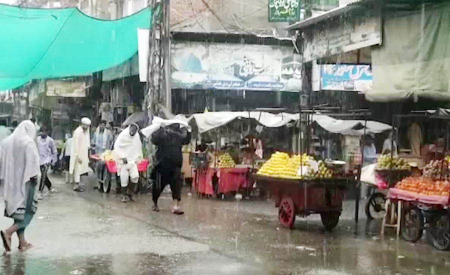 لاہور میں موسلادھار بارش سے نشیبی علاقے زیر آب