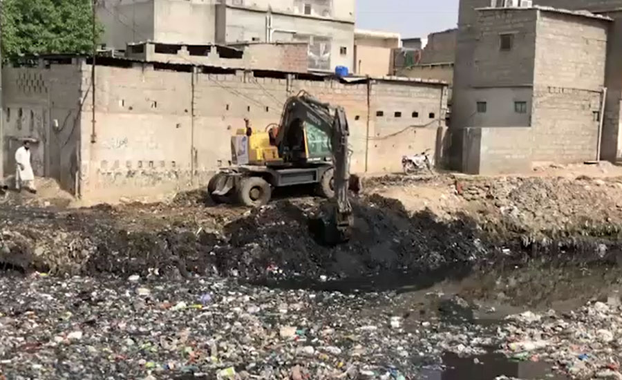 کراچی، چوتھے دن بھی نالوں کی صفائی کا کام تیزی سے جاری