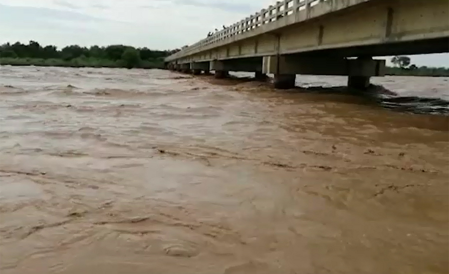 دریائے جہلم میں منگلا کے مقام پر نچلے درجے کا سیلاب