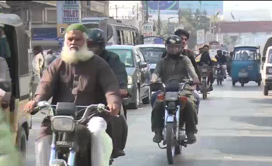 سندھ حکومت نے ڈبل سواری پر پابندی کا فیصلہ چند گھنٹے بعد ہی واپس لے لیا