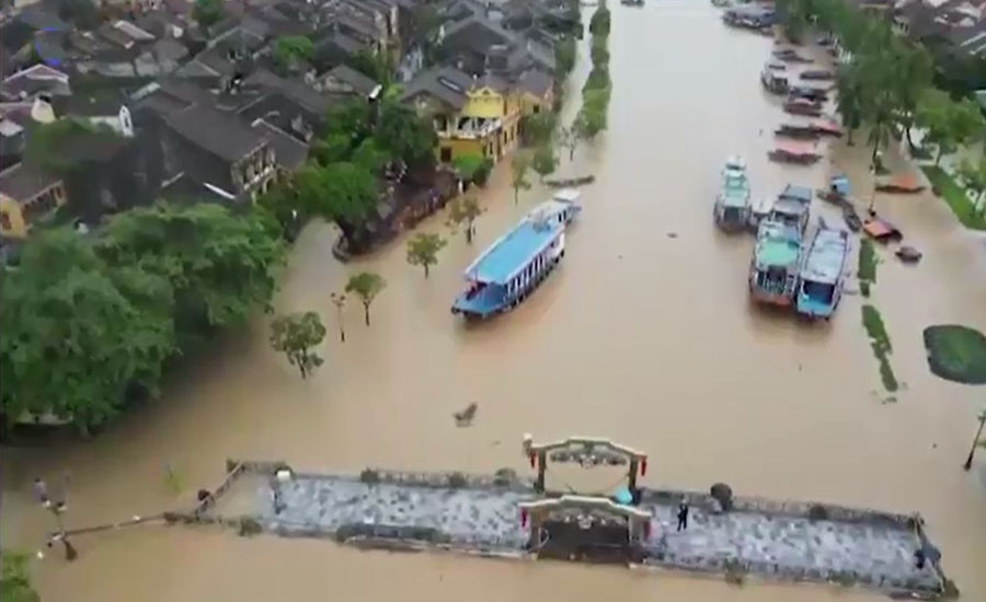 ویت نام میں طوفانی بارش کے باعث سیلاب سے تباہی، 5 ہلاک، 8 لاپتہ
