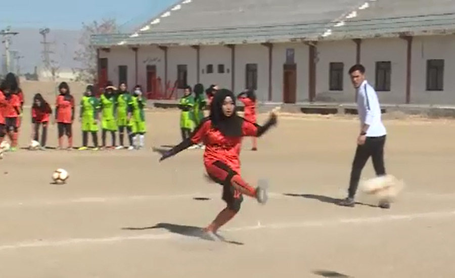کوئٹہ سے تعلق رکھنے والی انٹرنیشنل کھلاڑی صبا نے لڑکیوں کی فٹبال ٹیم تشکیل دیدی