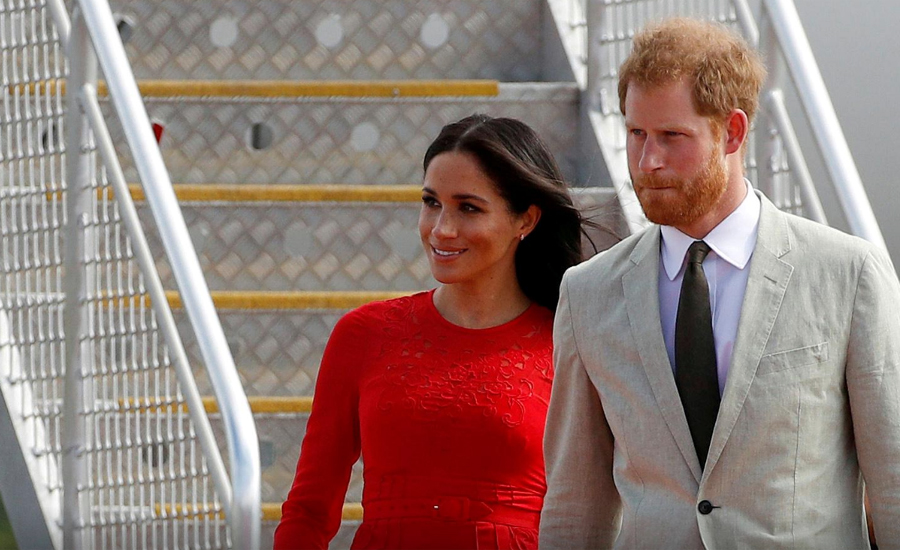 برطانوی شہزادہ ہیری اور اہلیہ میگھن کا شاہی خاندان سے علیحدگی کا حتمی اعلان