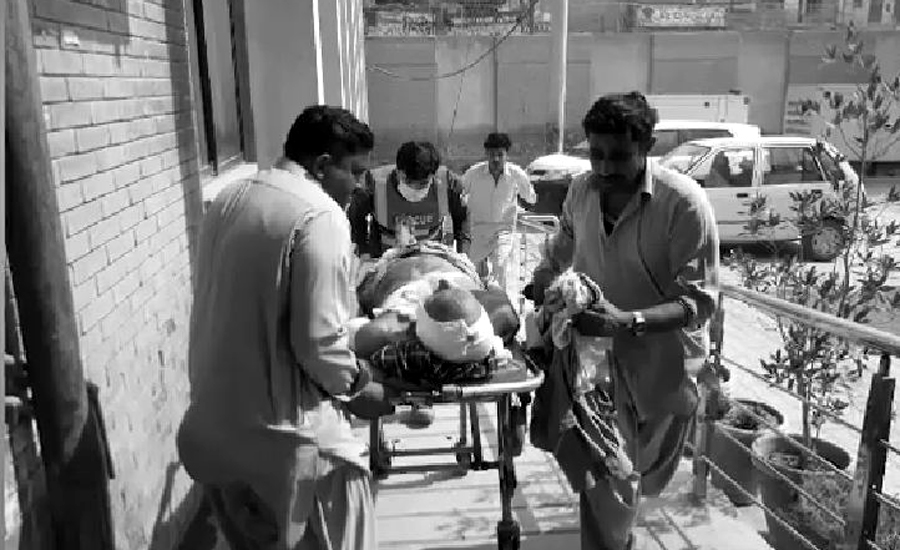 ٖڈیرہ غازی خان ، ڈاکوؤں کی بازار میں فائرنگ، 8افراد جاں بحق،15زخمی