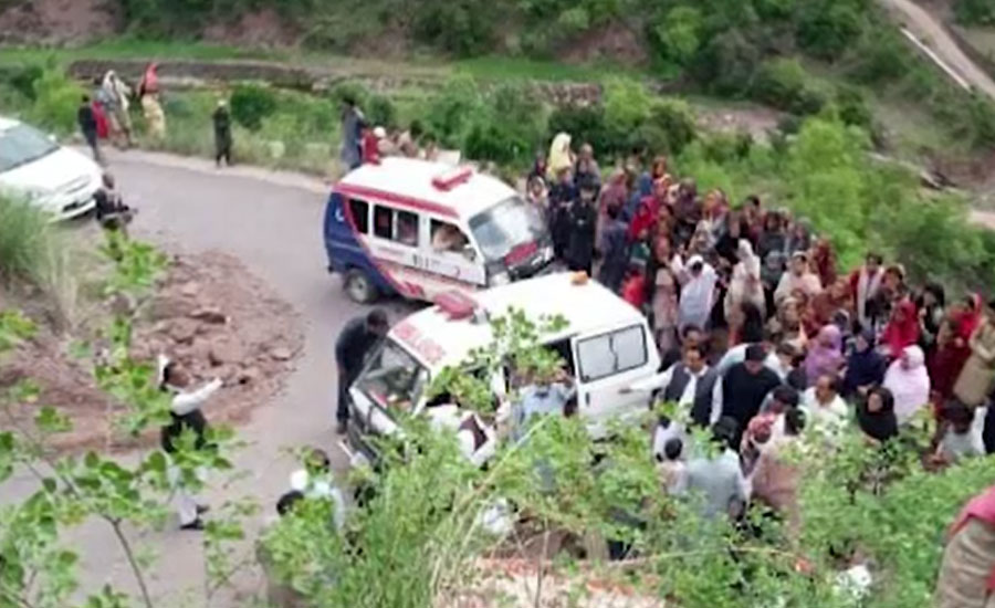 کوٹلی میں گاڑی حادثے کا شکار، 6 افراد جاں بحق، ایک زخمی