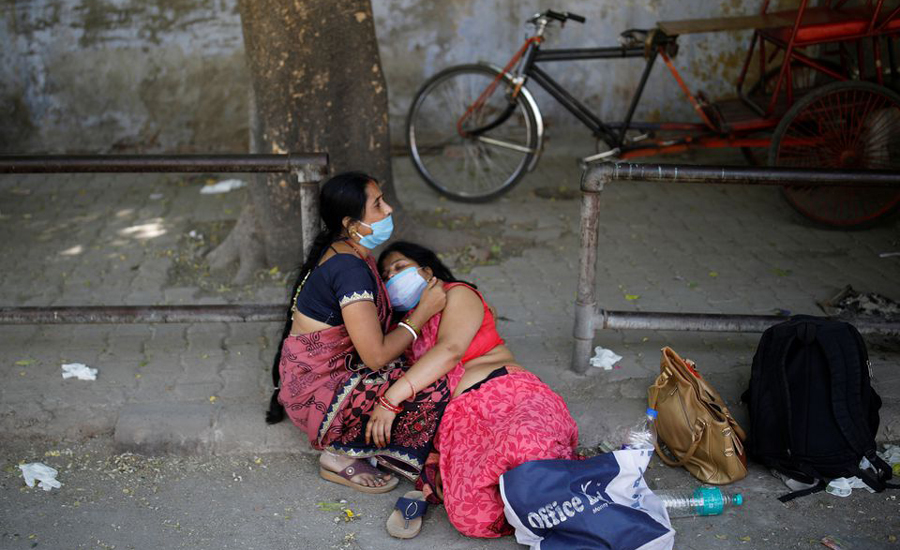 بھارت میں کورونا وائرس سے مزید 2 ہزار 806 افراد ہلاک