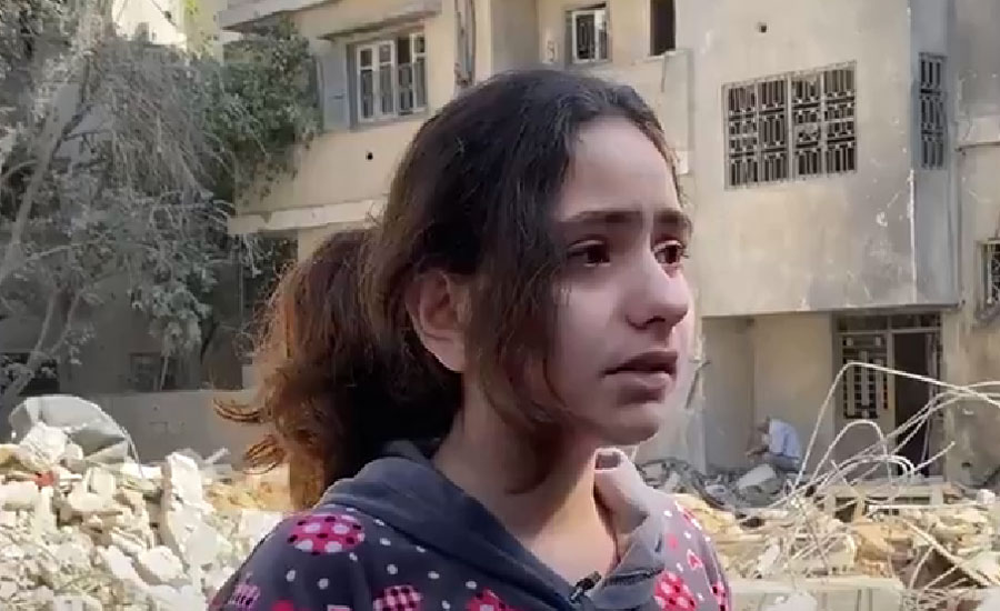 فلسطین کی دس سالہ بچی اسرائیلی بربریت کی داستان سناتے پھٹ پڑی